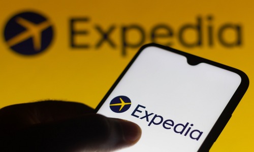 How to Change Name on Expedia Flight Ticket